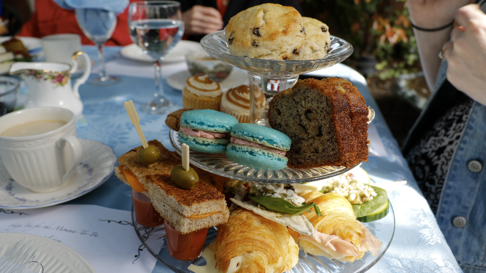 Afternoon tea with friends